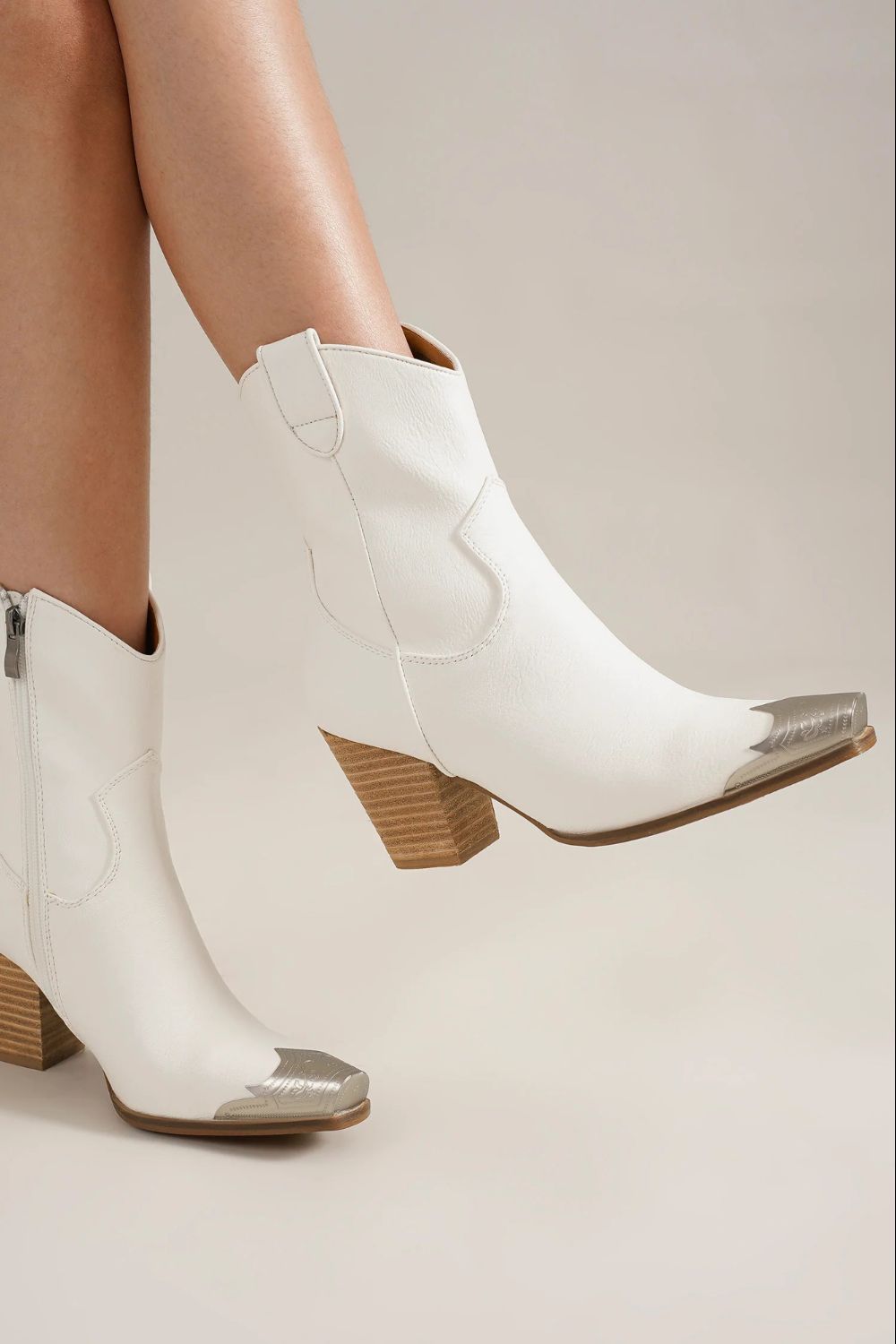 Women's White Classic Cowboy Boots with Wood Heel and Silver Toe