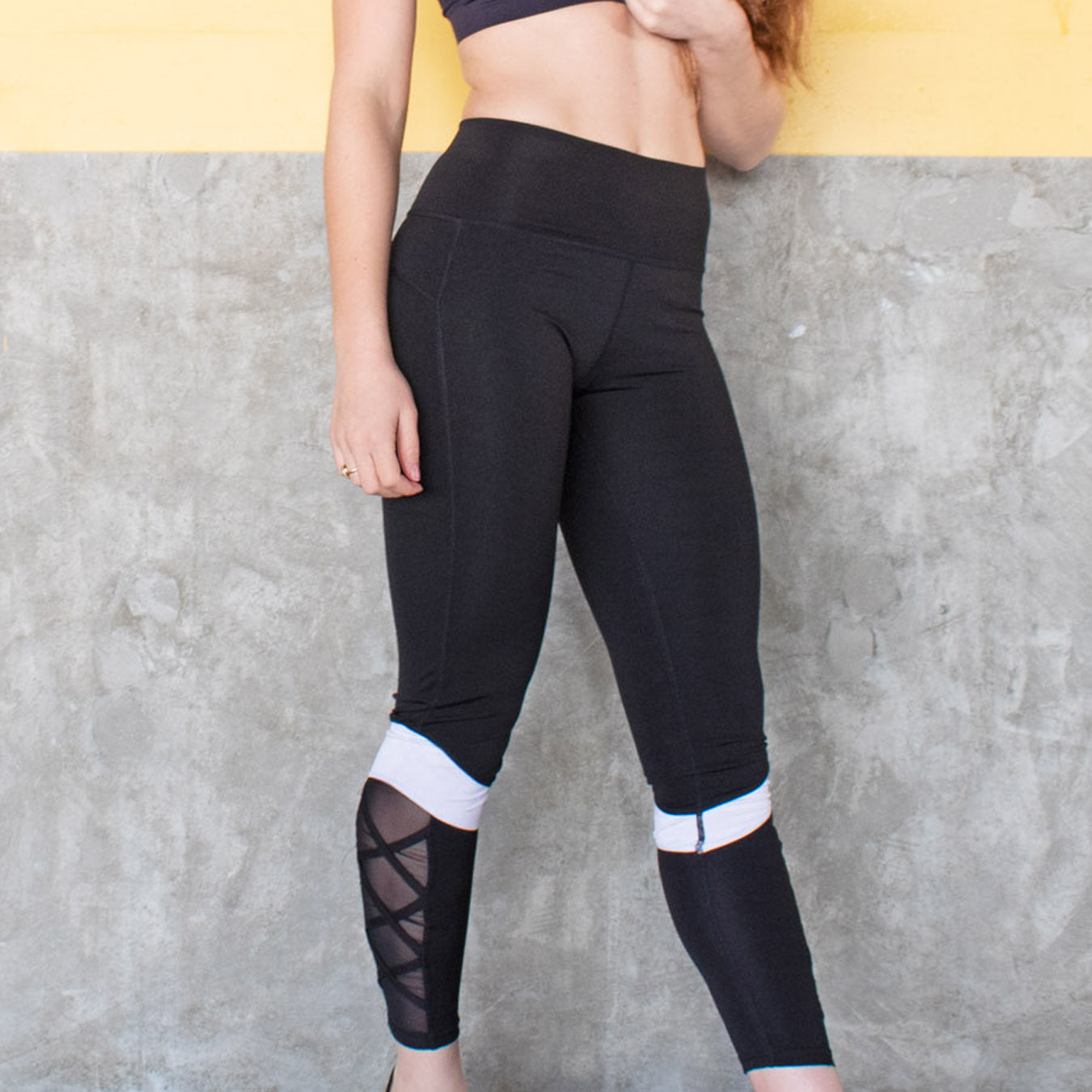 Runner Island Women's Black Sports Leggings with Back Zipper Pocket