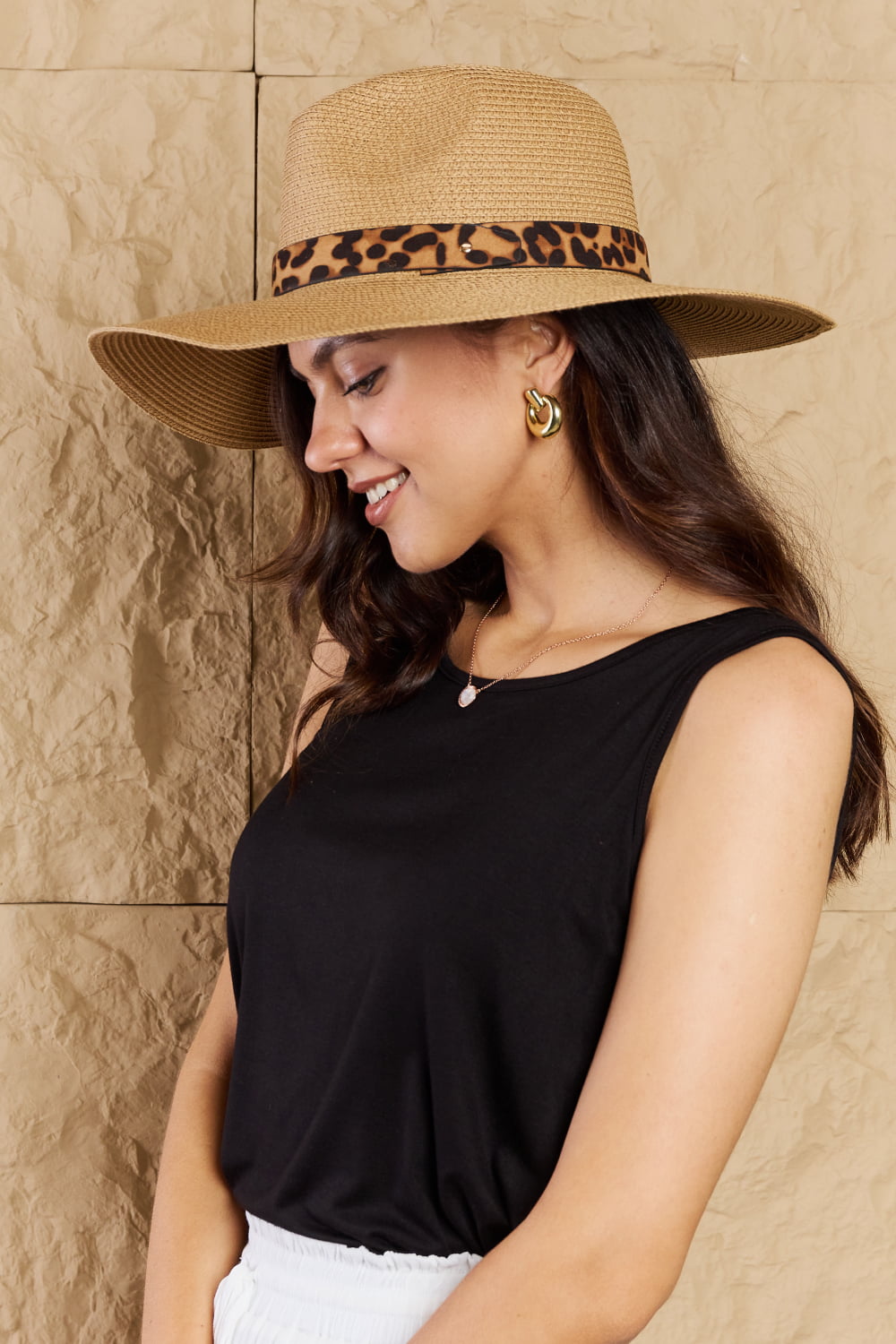 Women's Tan Straw Pool Hat with Leopard Band